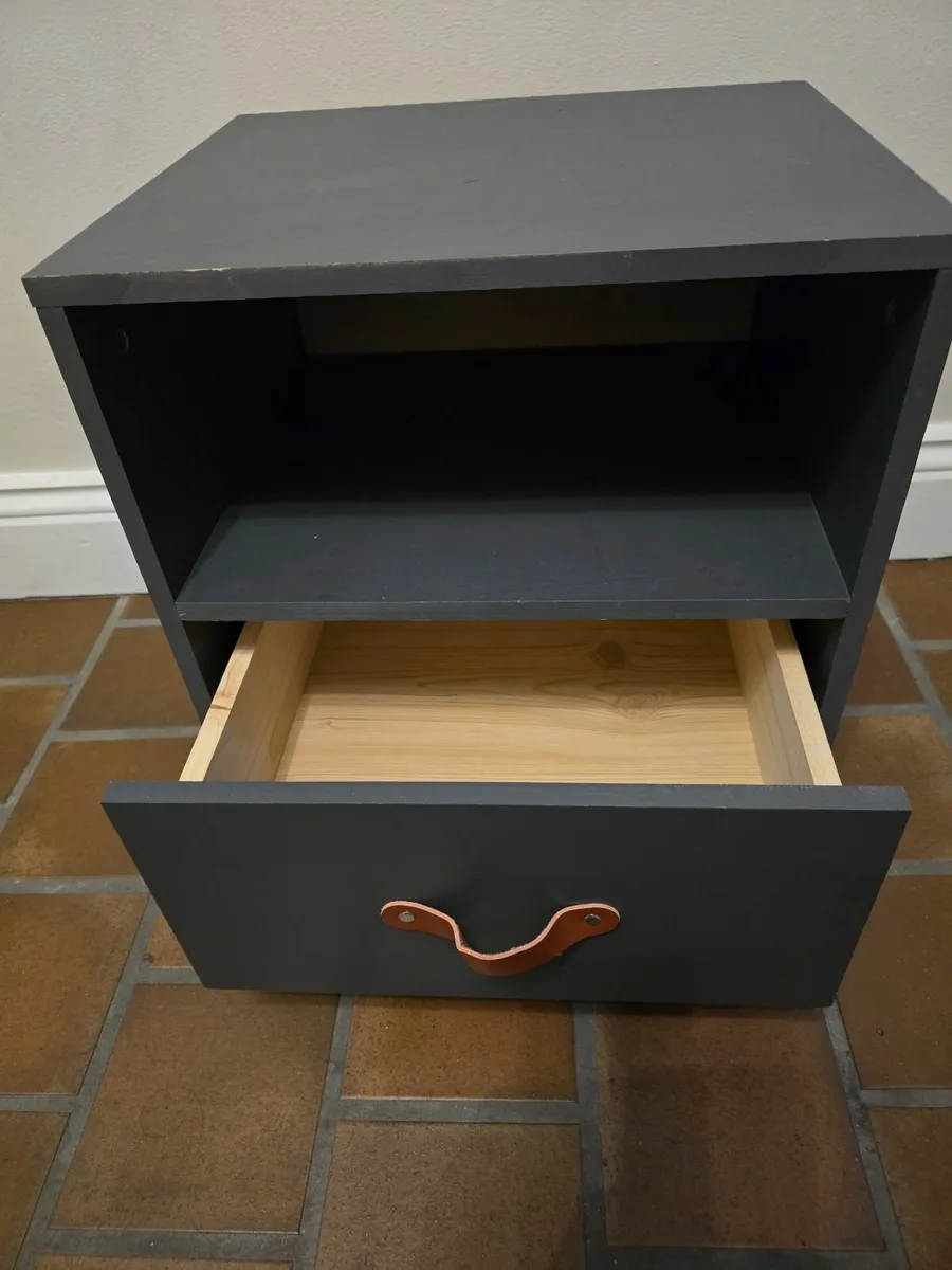 Free Chest of drawers