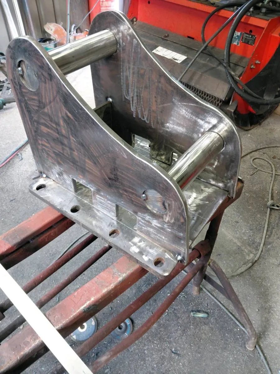 Bucket repairs - Image 1