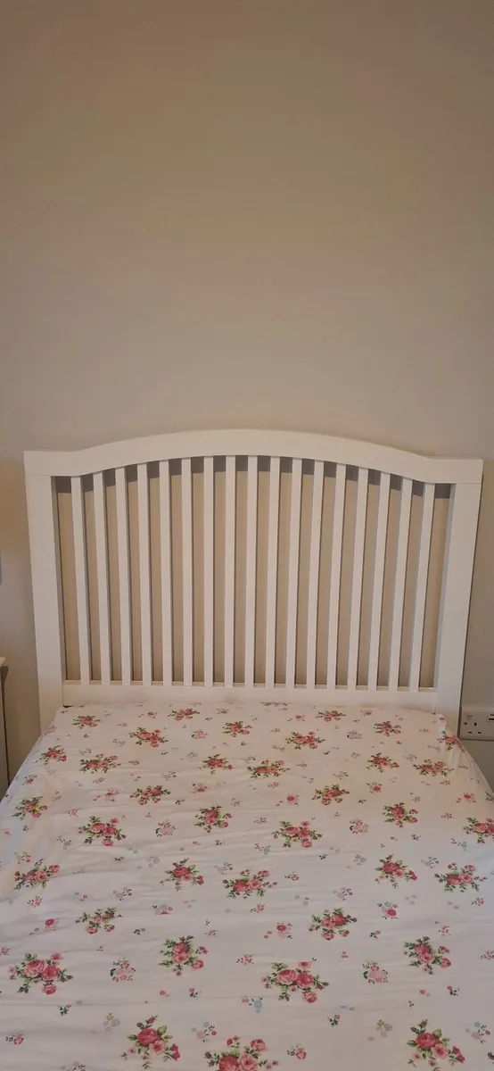 Single bed frame - Image 1