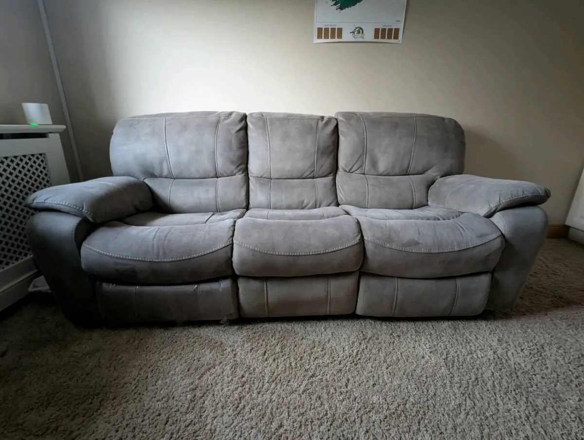 3 seater recliner