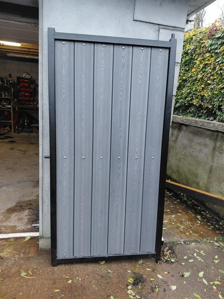 Side entry gate - Image 1