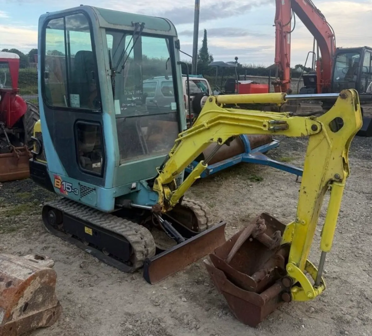Yanmar digger - Image 1