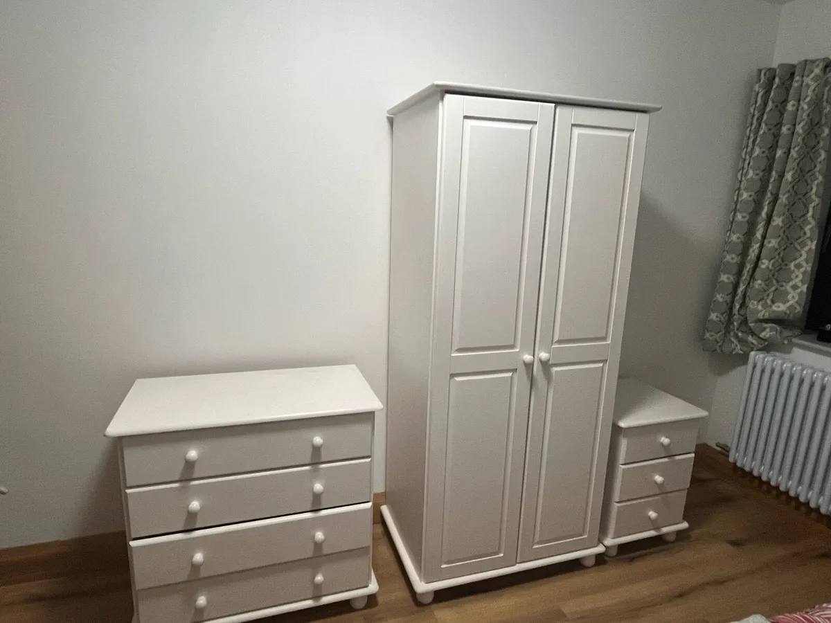 Furniture Set - Image 1