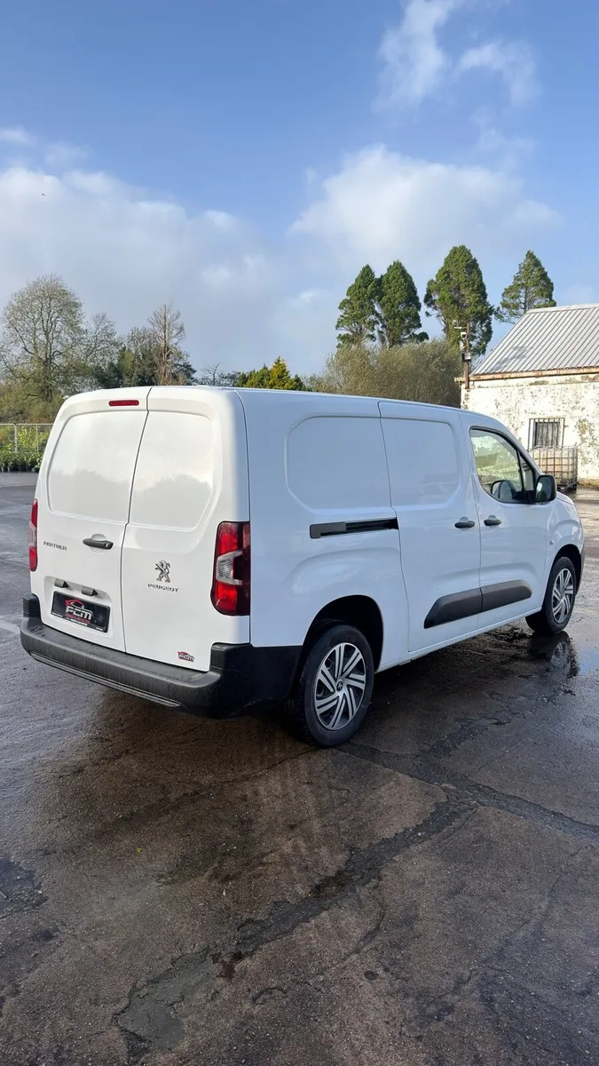 2022 (221)Peugeot Partner XL Long Wheelbase - Image 4