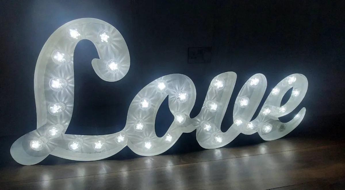 Light Up Love Sign - Image 2