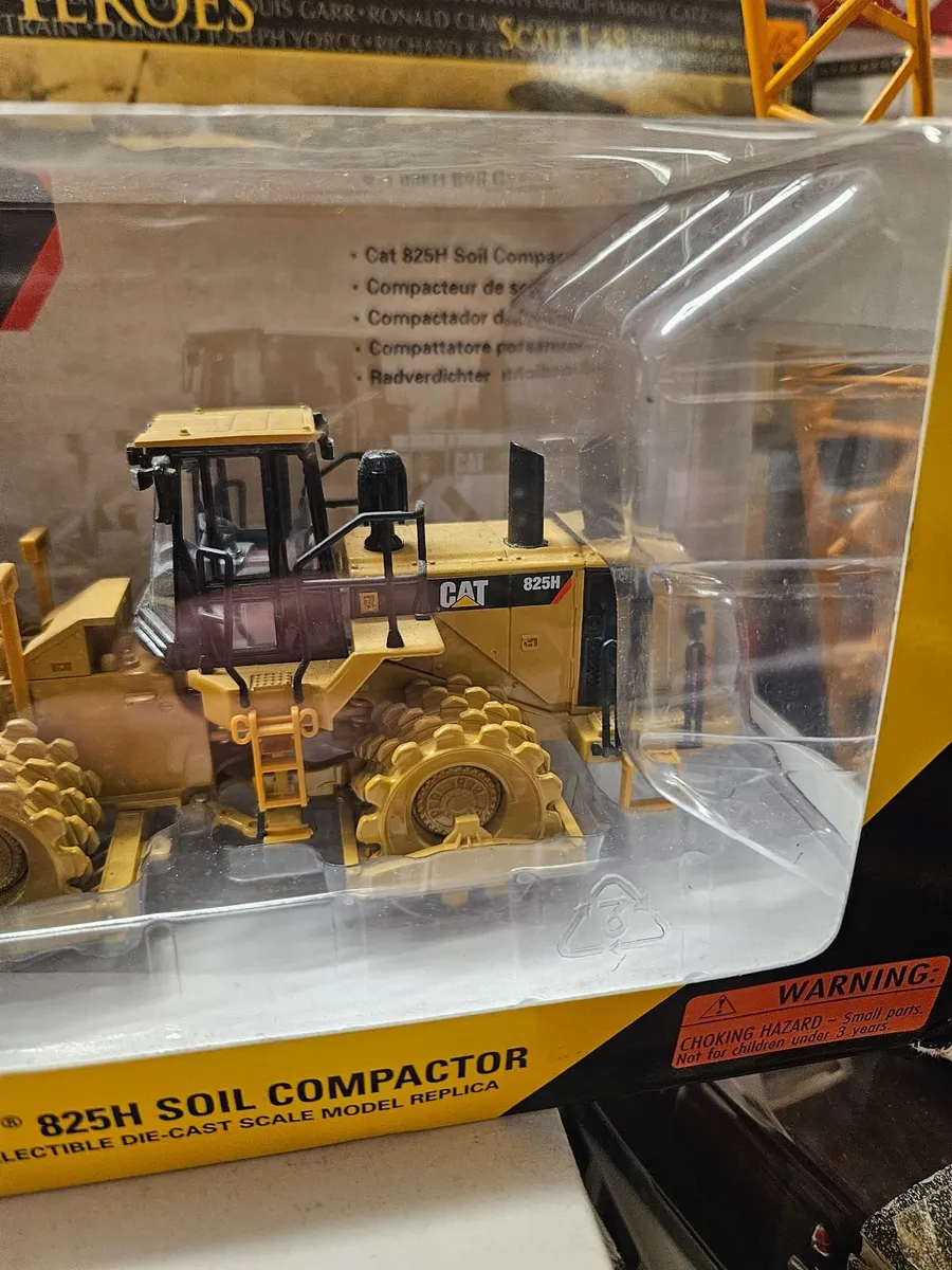 Corgi Caterpillar Soil Compactor 1.50 - Image 2