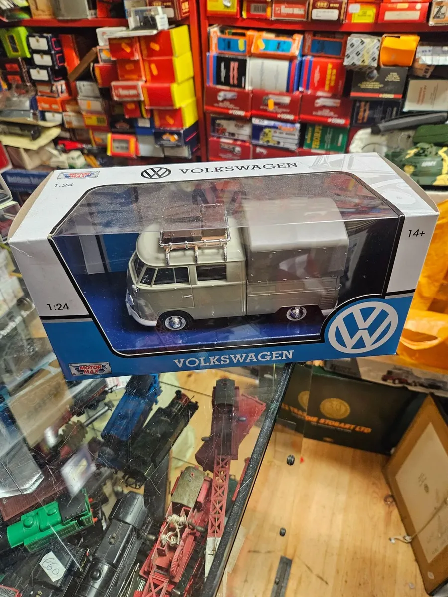 Corgi Motormax VW Van 1.24 - Image 1