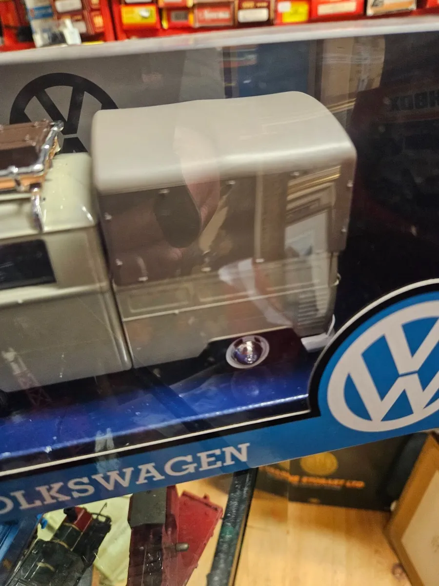 Corgi Motormax VW Van 1.24 - Image 3