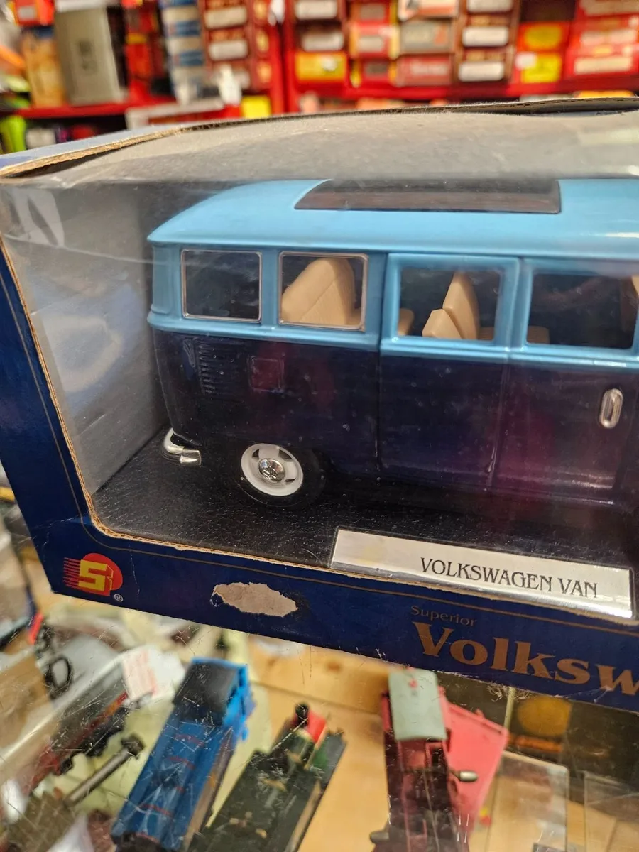 Corgi VW Minibus 1.24 - Image 3