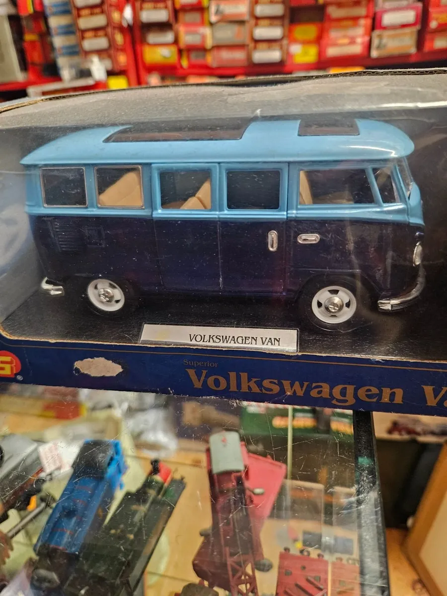 Corgi VW Minibus 1.24 - Image 4