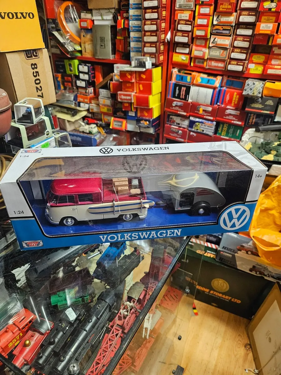 Corgi Motormax VW Van and Trailer 1.24 - Image 1