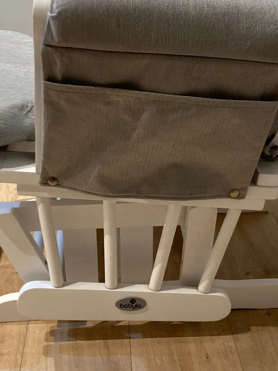 Maternity / rocking chair - Image 2
