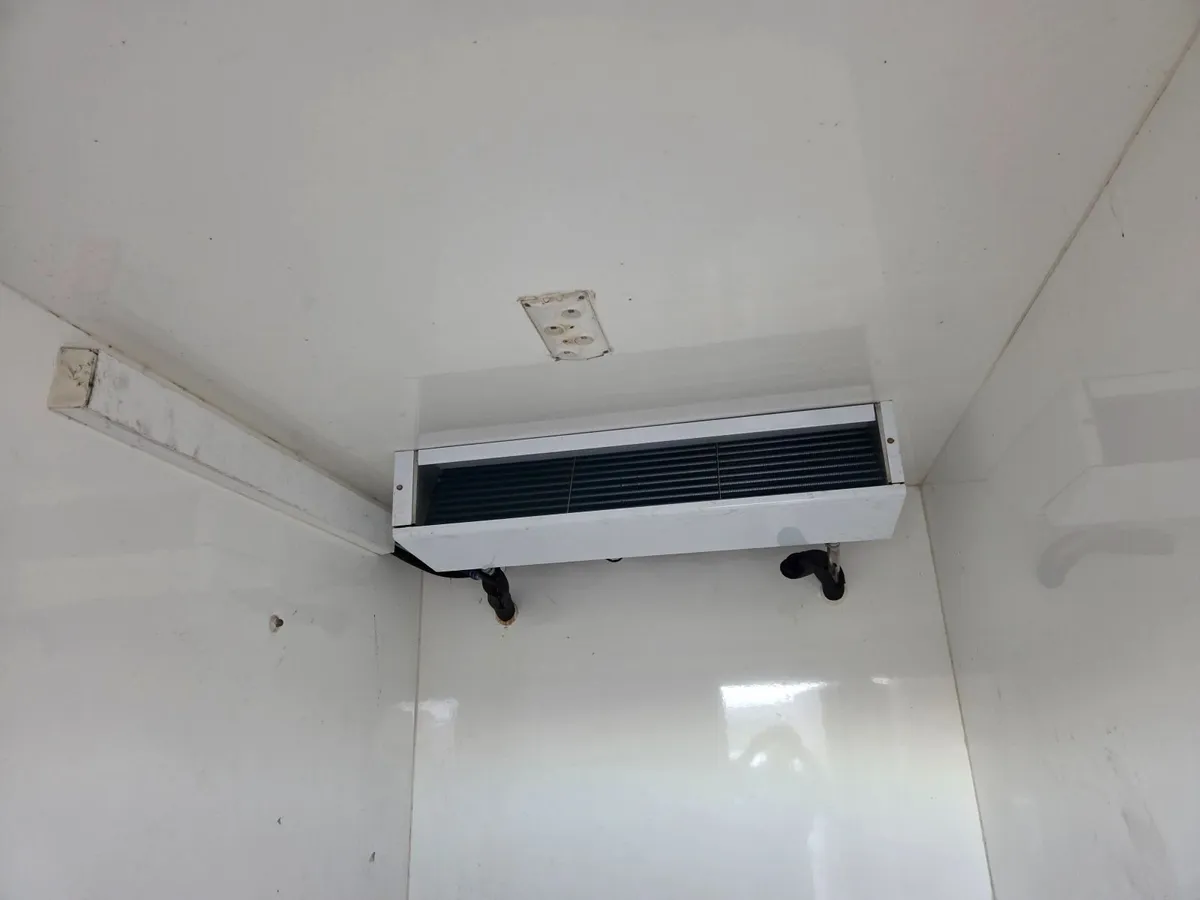 Refrigerated unit - Image 1