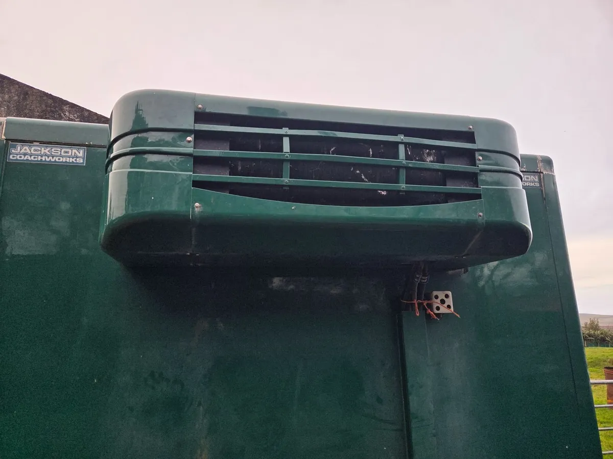 Refrigerated unit - Image 2