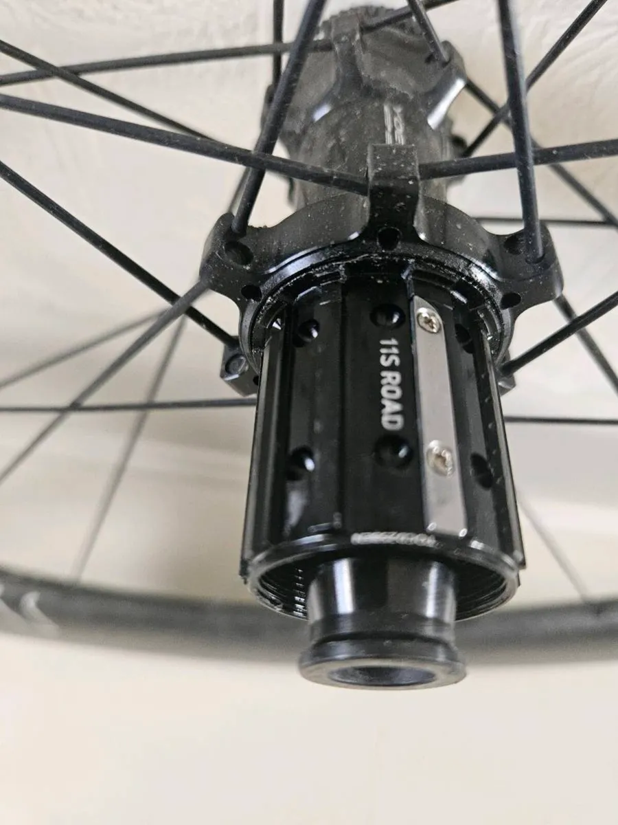 Carbon wheelset - Image 4