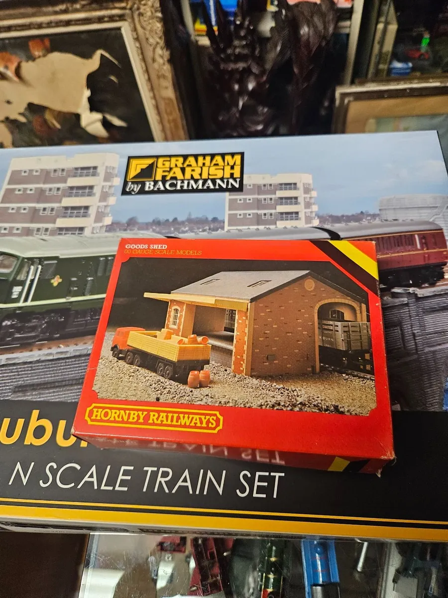Hornby OO Gauge Goods Shed - Image 2