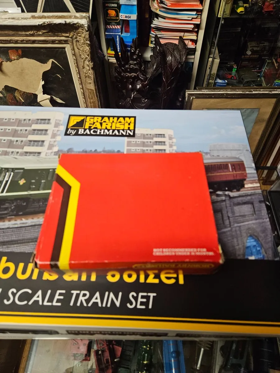 Hornby OO Gauge Goods Shed - Image 1