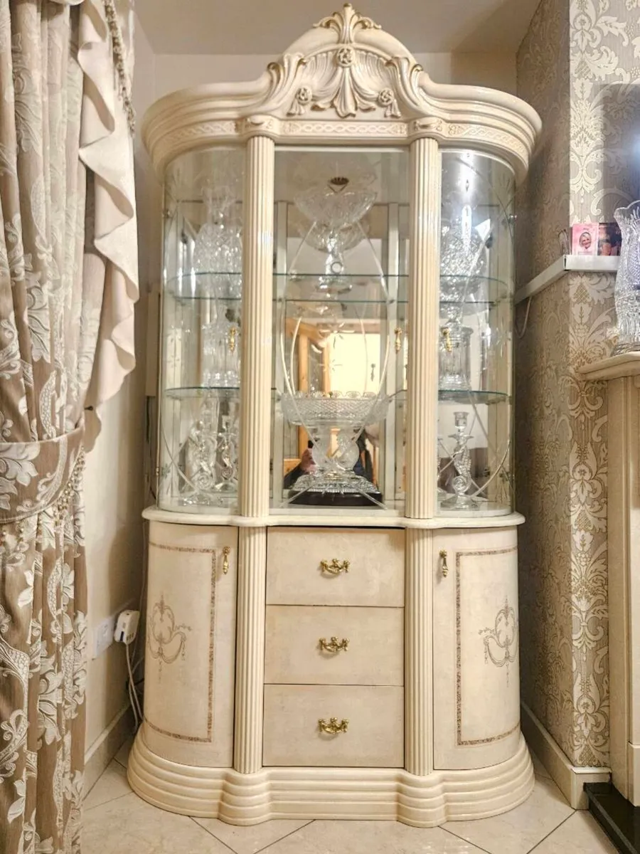 Beautiful Italian Cream & Gold Furniture Set - Image 1