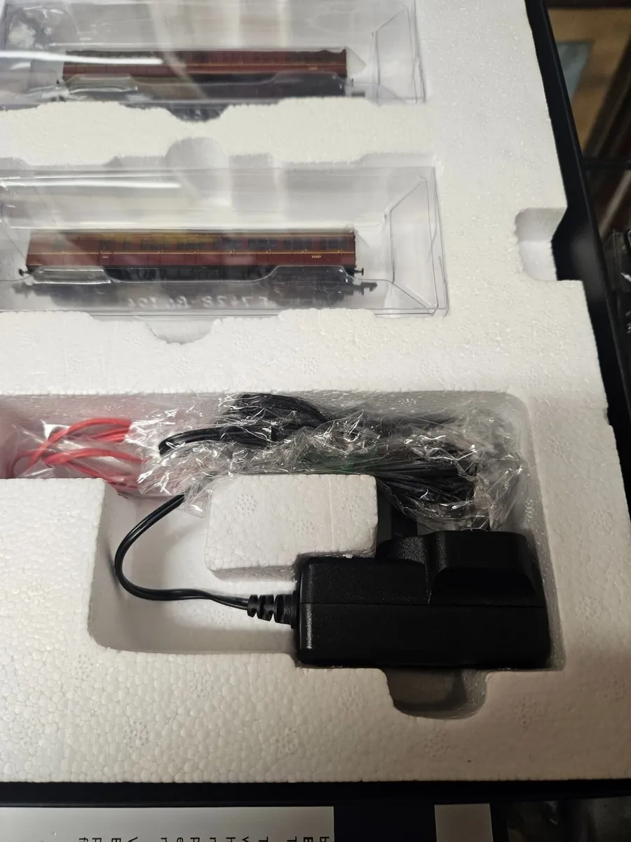 Hornby Graham Farish N Gauge Train Set - Image 4