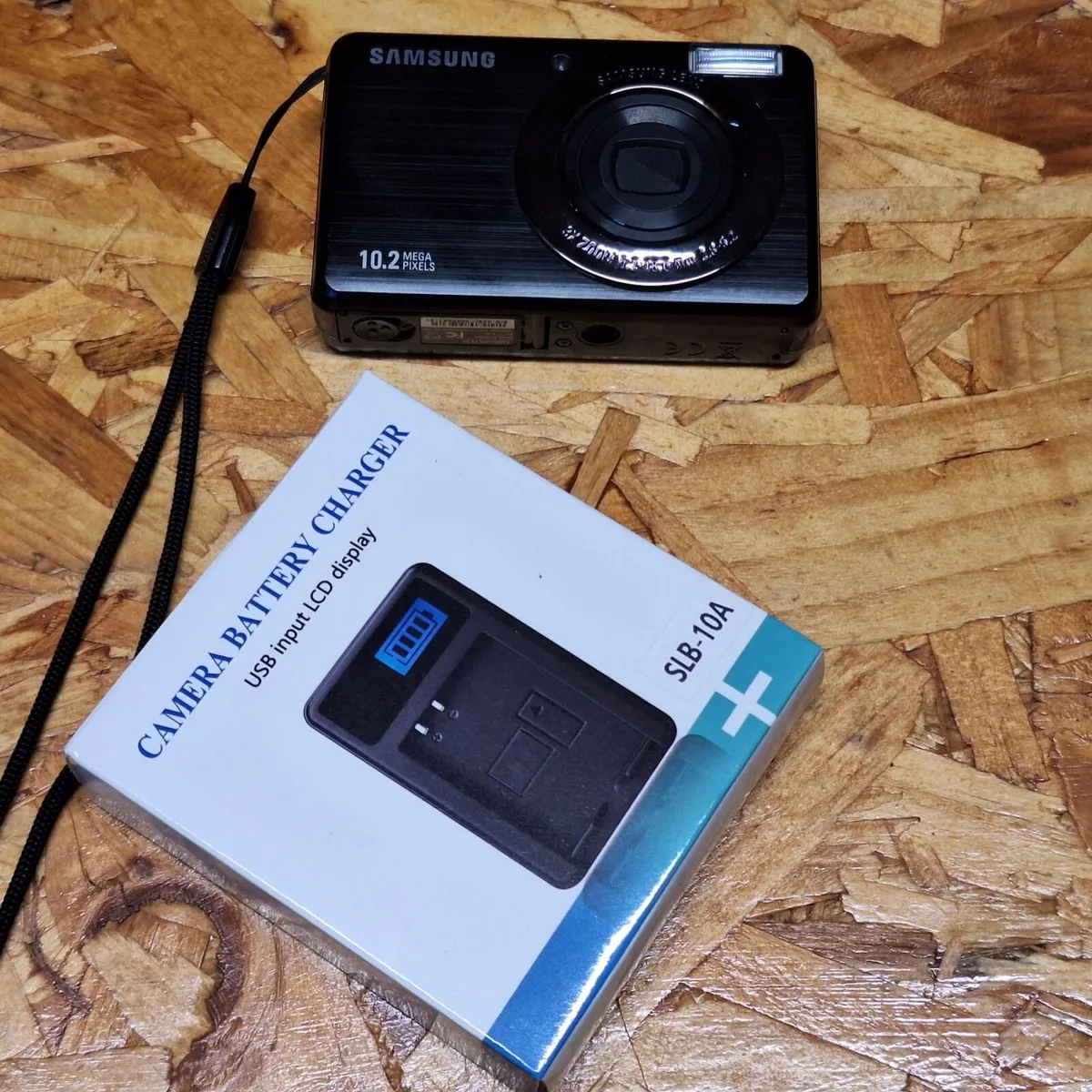 Samsung PL50 10.2MP Compact Digital Camera - 41147 - Image 3