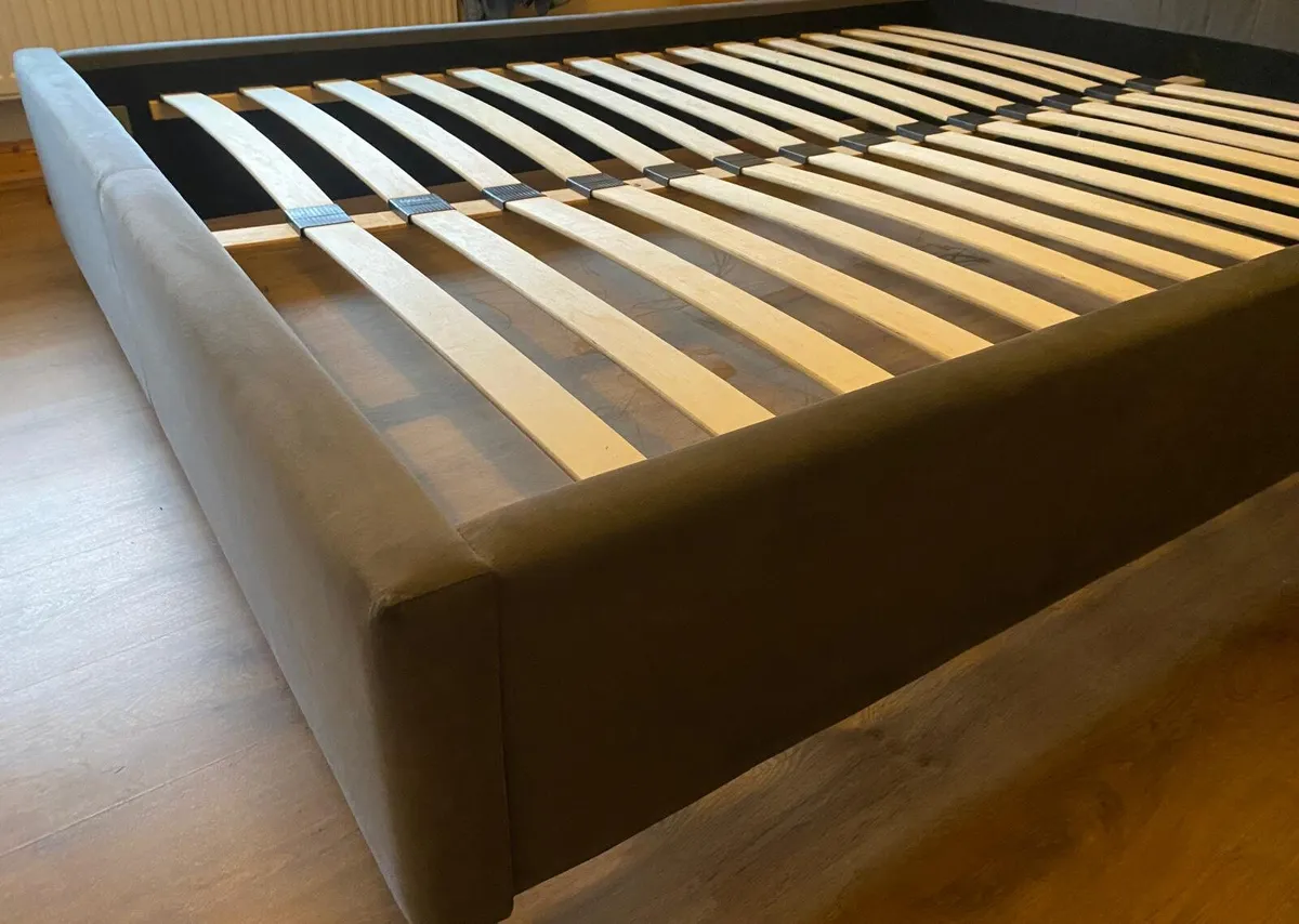 Five Foot Bed - Image 2
