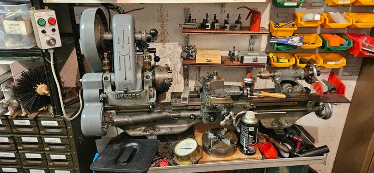 Engineering equipment - Image 1