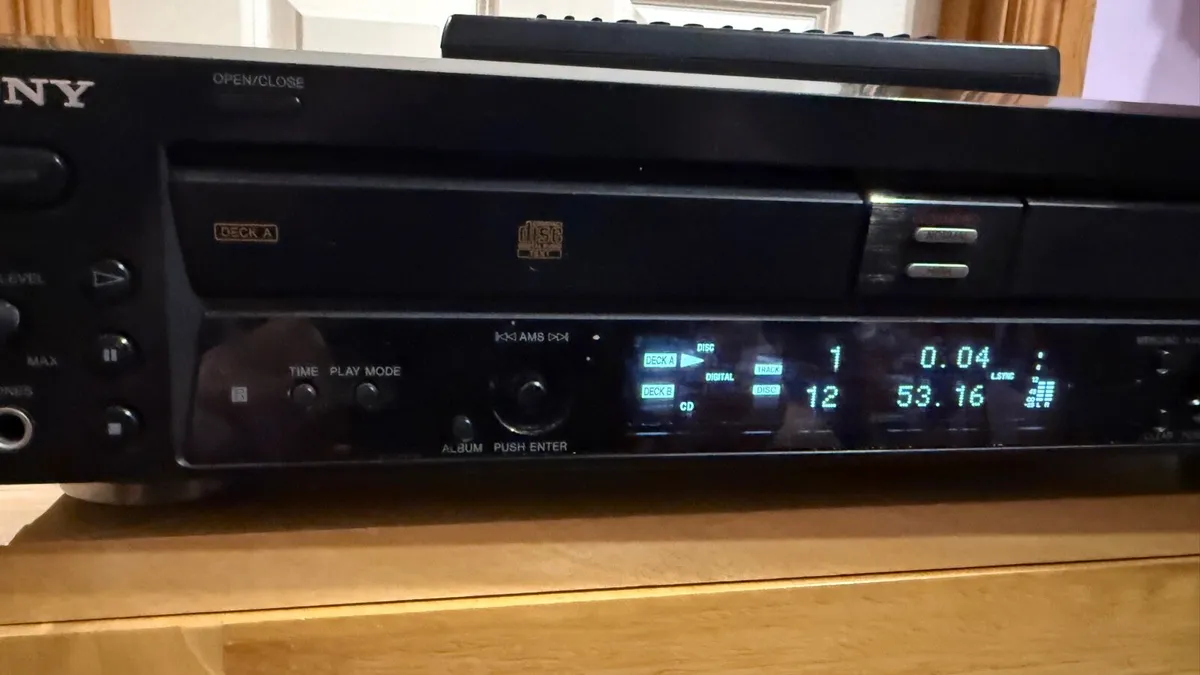 Sony CD recorder /CD player - Image 4