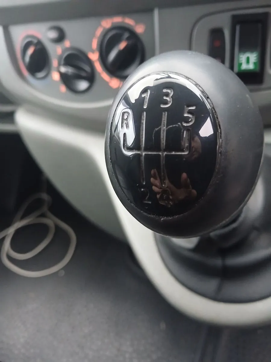 Vauxhall Vivaro 2004 - Image 2