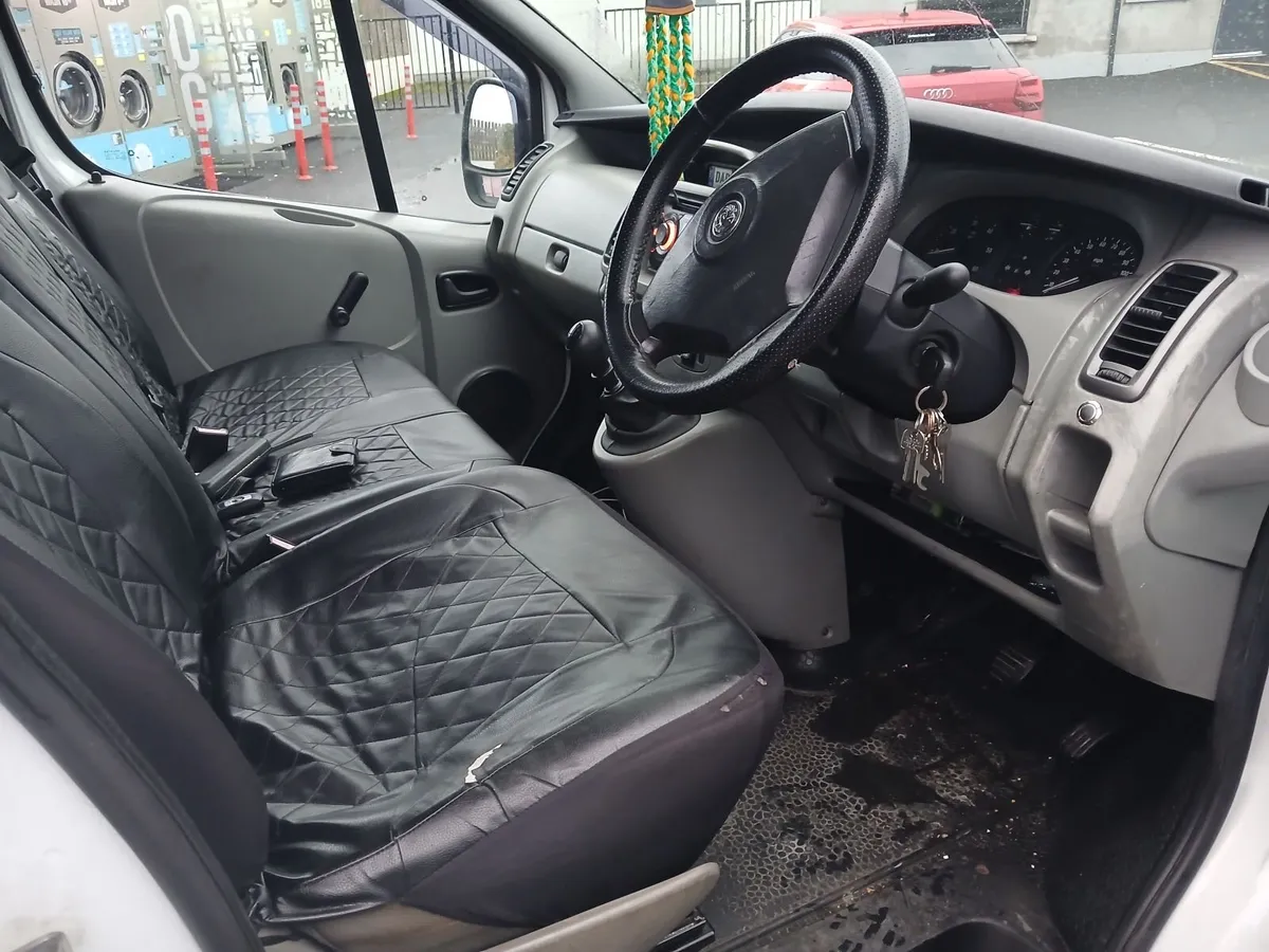 Vauxhall Vivaro 2004 - Image 4