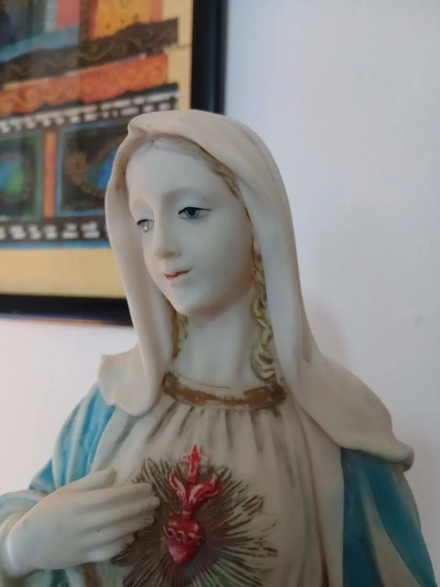 Vintage Blessed Virgin Mary Statue. - Image 1