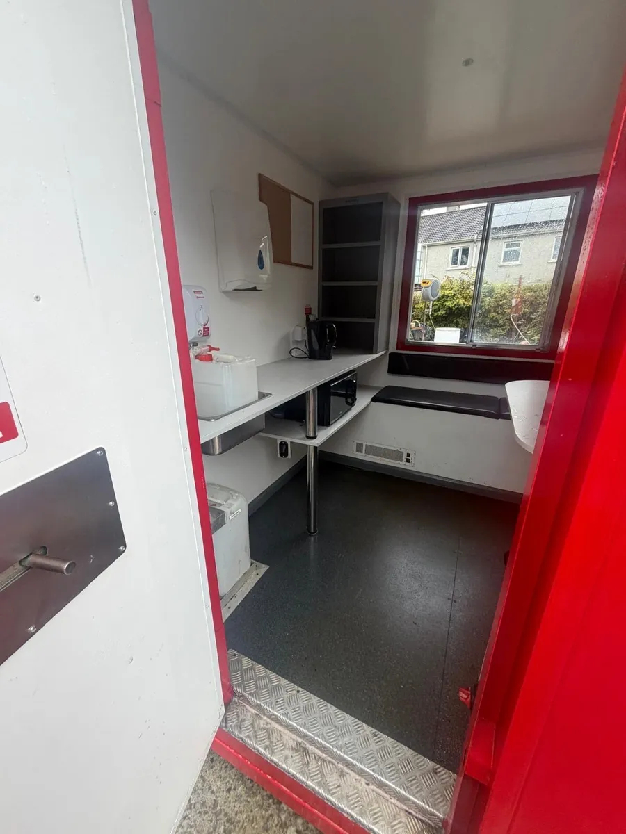 7 Man Mobile Welfare Unit - Image 4