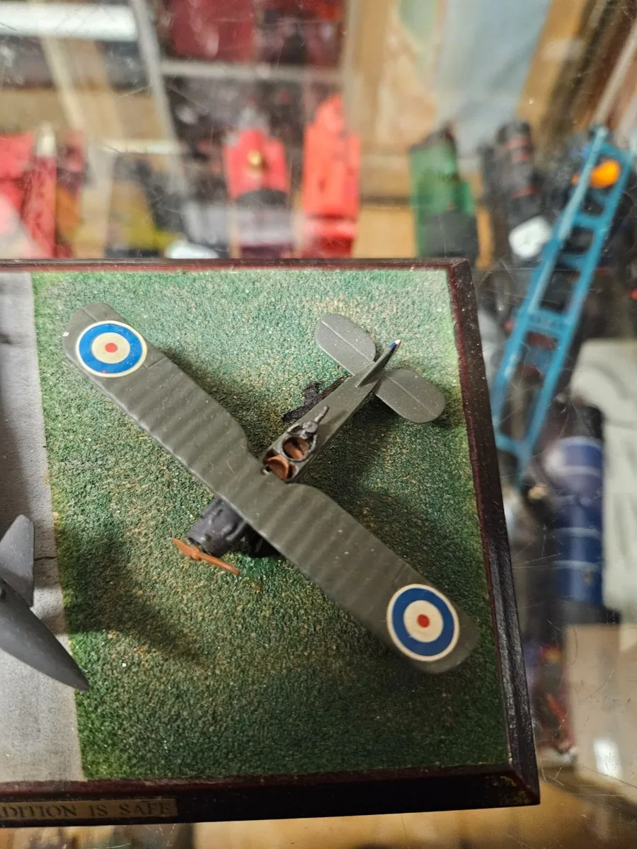 Corgi Royal Airforce The Tradition is Safe Diorama - Image 3