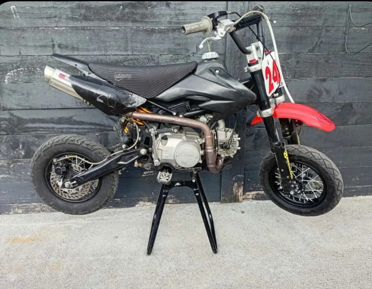 Stomp 125 - Image 1