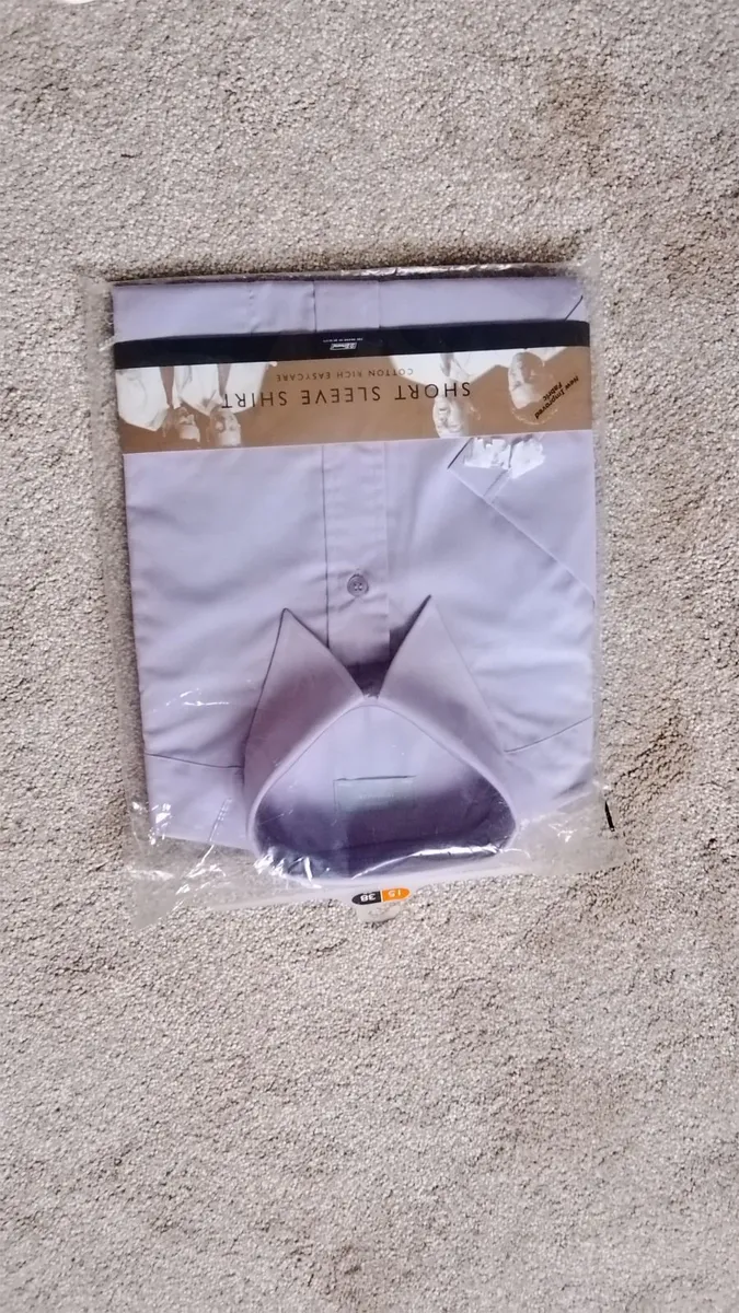 Shirt and trousers - Image 2