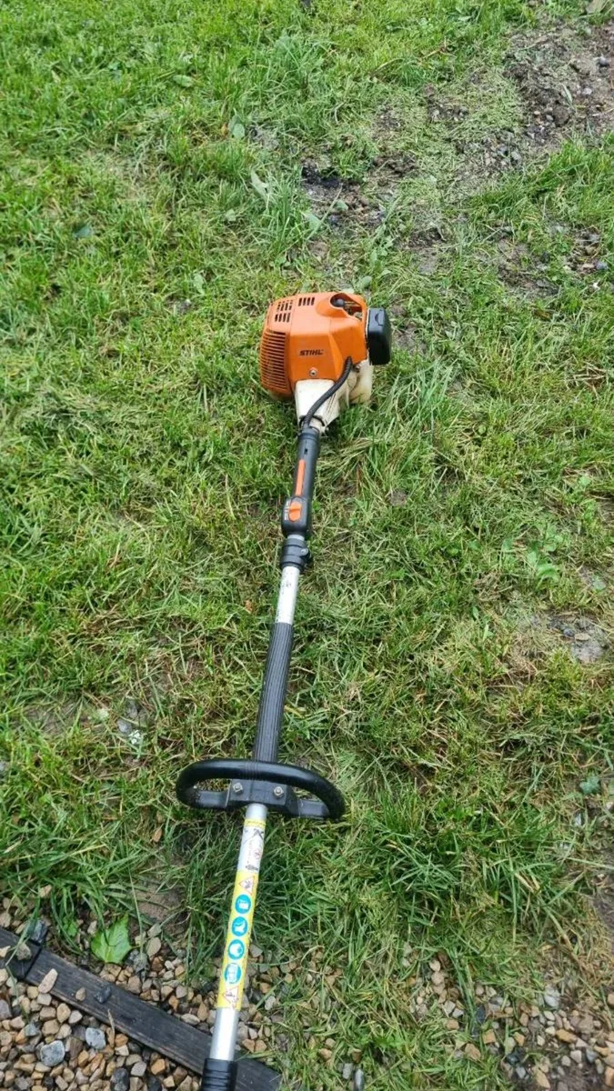 Stihl long reach hedge trimmer - Image 2