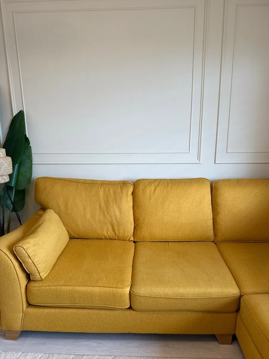 Harvey Norman Shannon Corner Sofa - Like new - Image 4