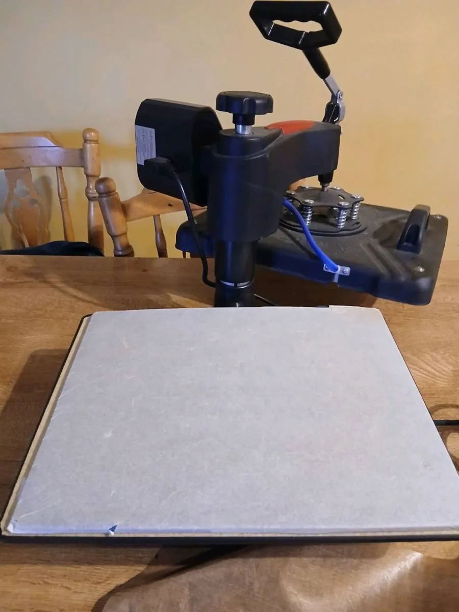 VEVOR heat press and separate mug press - Image 3