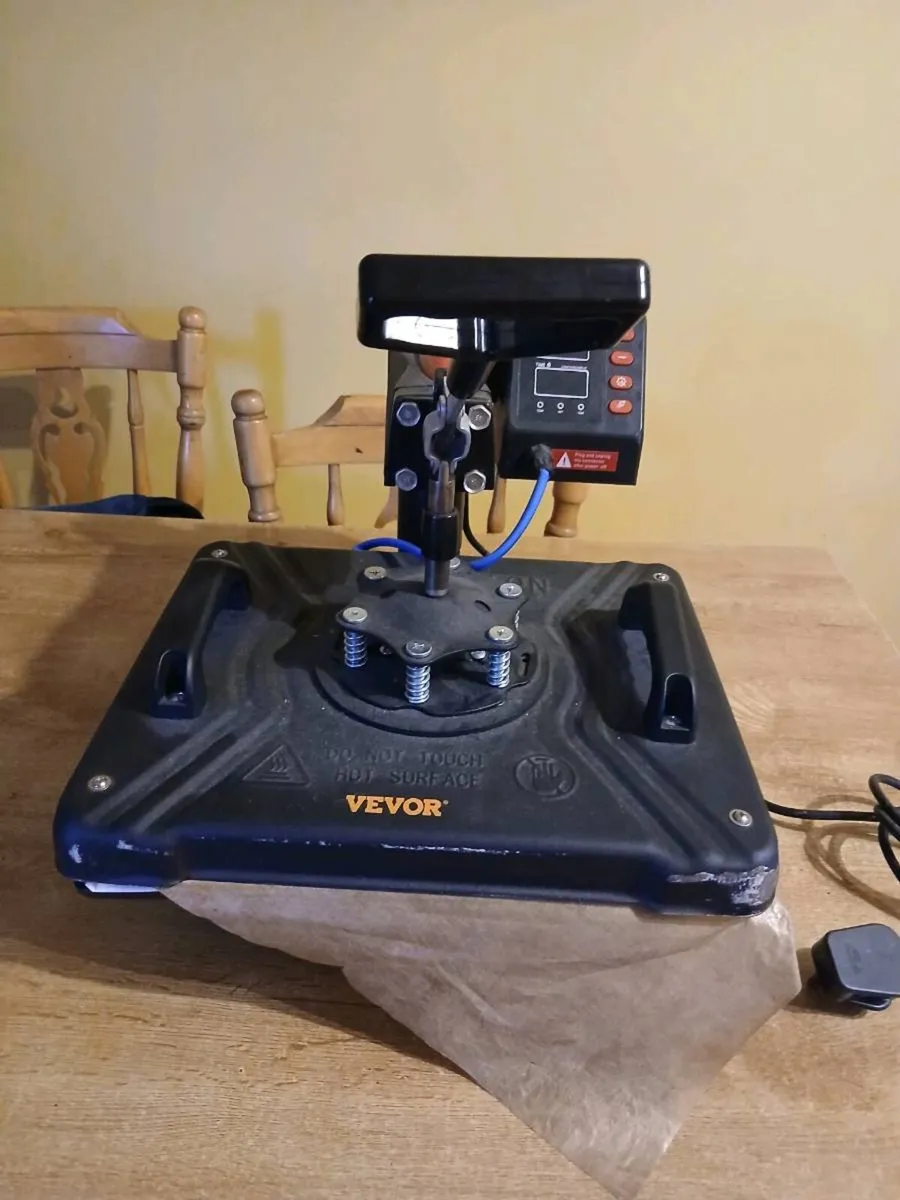 VEVOR heat press and separate mug press - Image 1