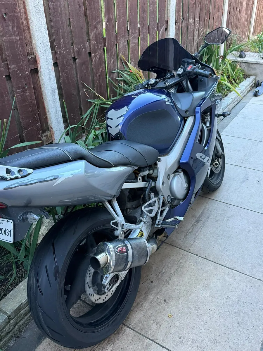2002 HONDA CBR600 F4i - Image 1