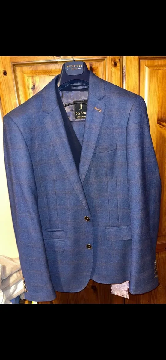 Mens Suit new with tags - Image 1