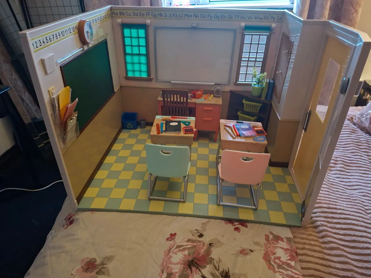 Toys - Image 2