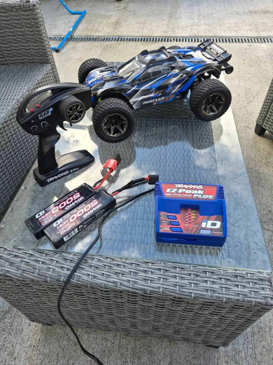 Traxxas rustler 4x4 ultimate - Image 1