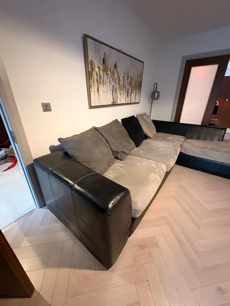 Sofa - L shaped - Image 2