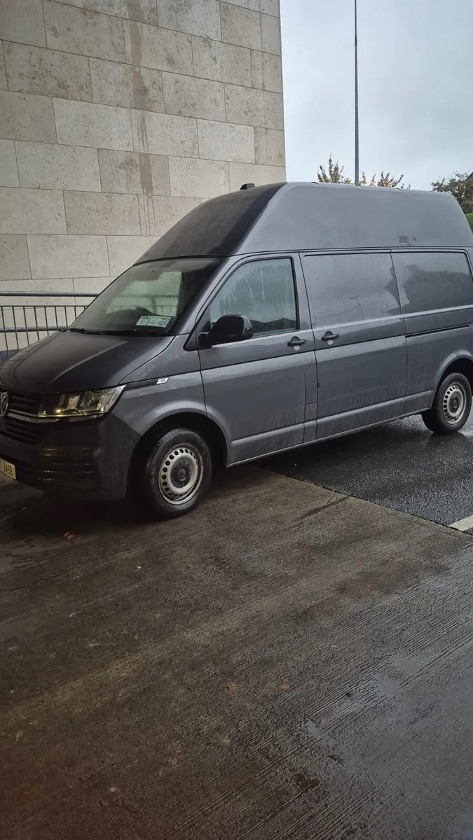 Volkswagen Transporter - Image 1