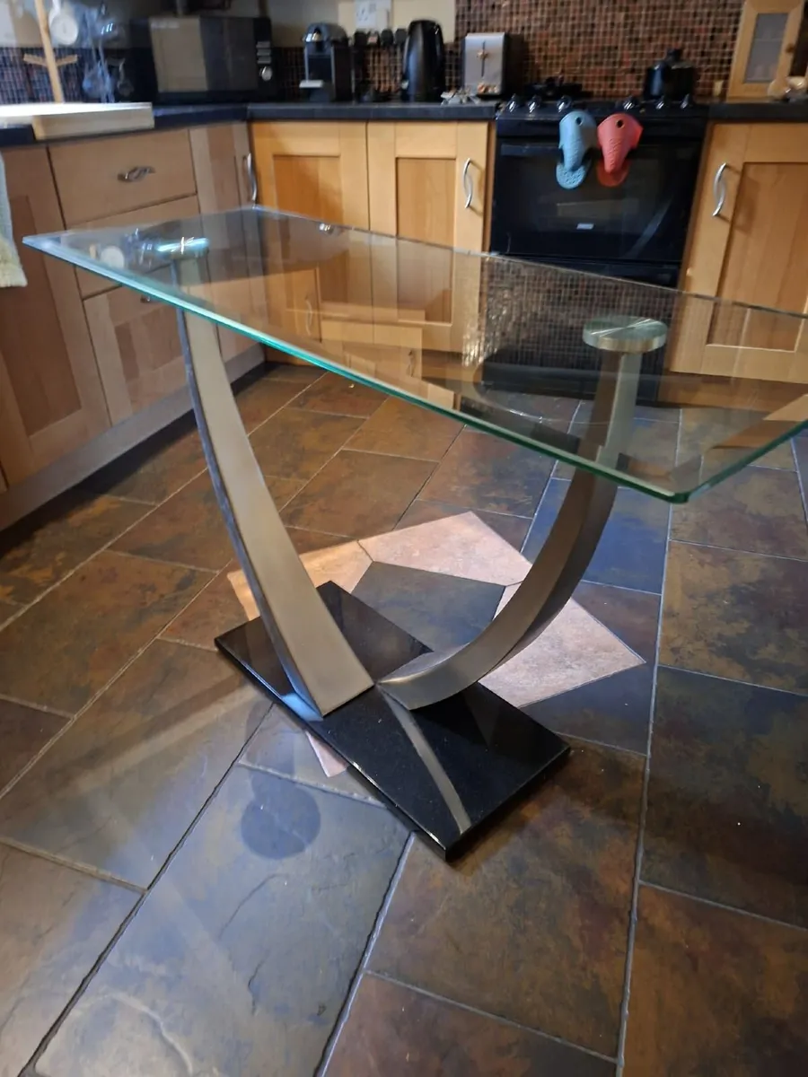 Glass table - Image 2