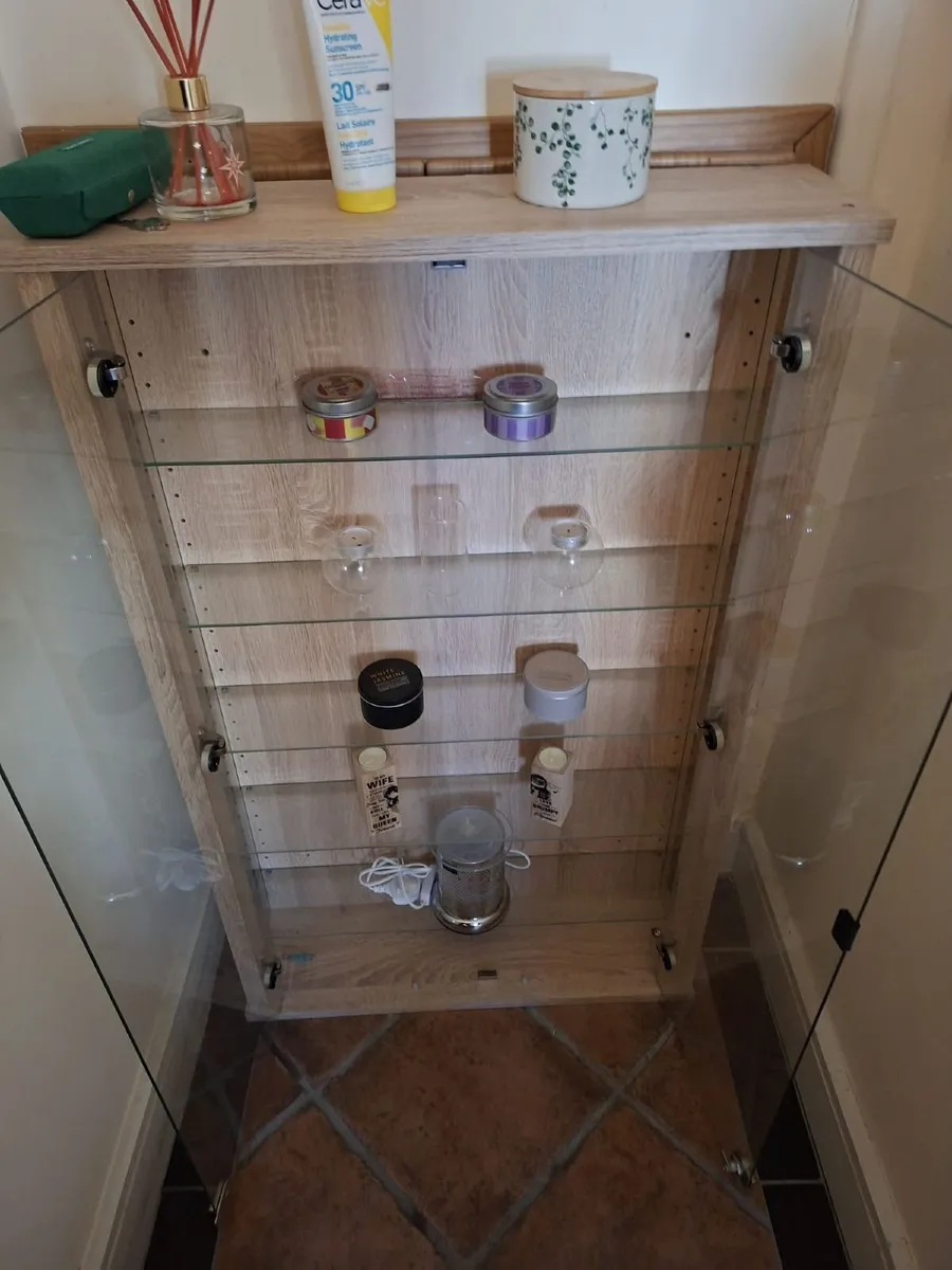 Cabinet - Image 2