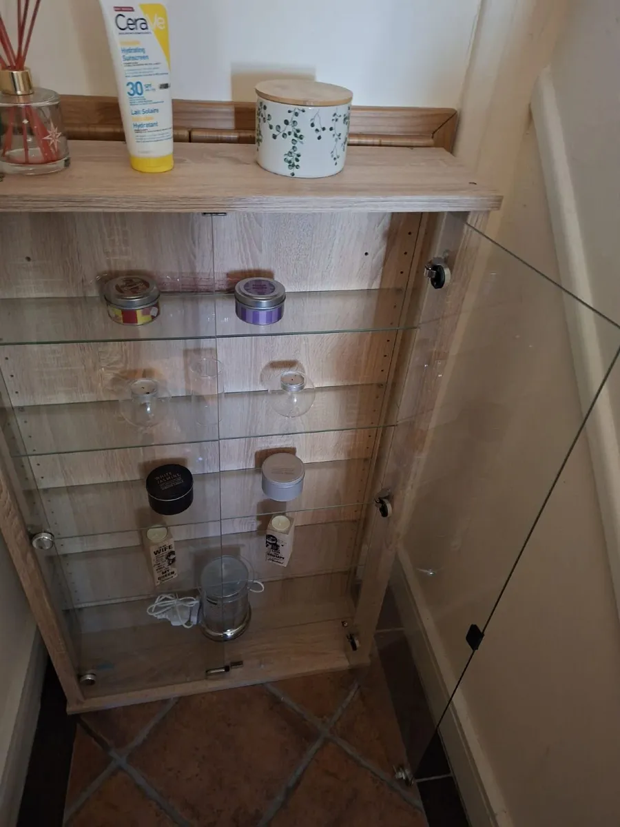 Cabinet - Image 3
