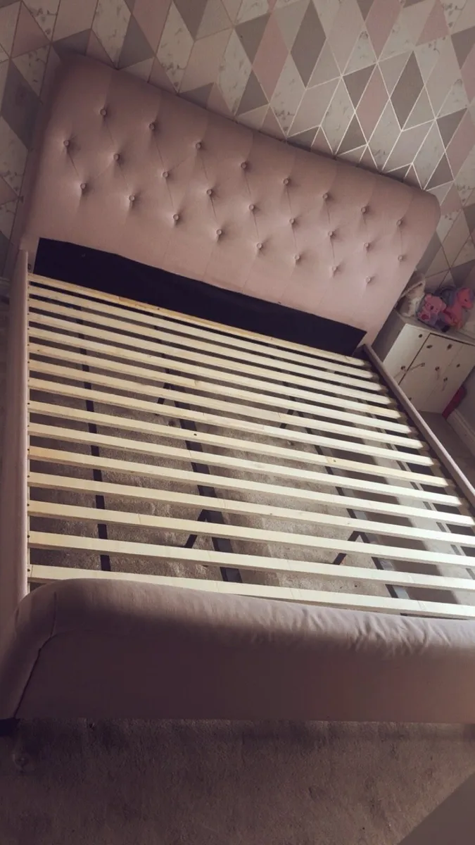 6ft bed frame light pink - Image 1