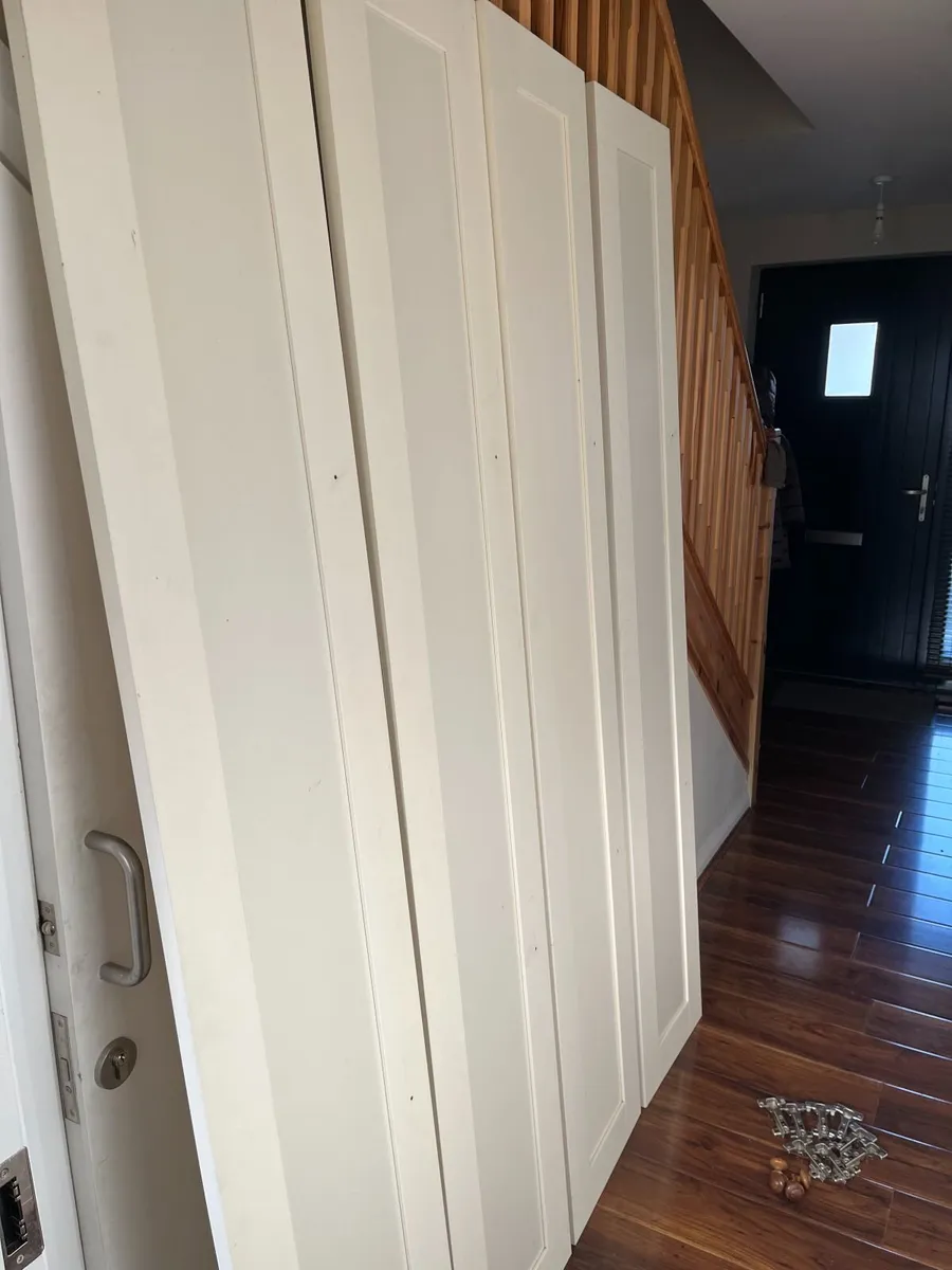 4 Wardrobe Doors available € 60 - Image 2