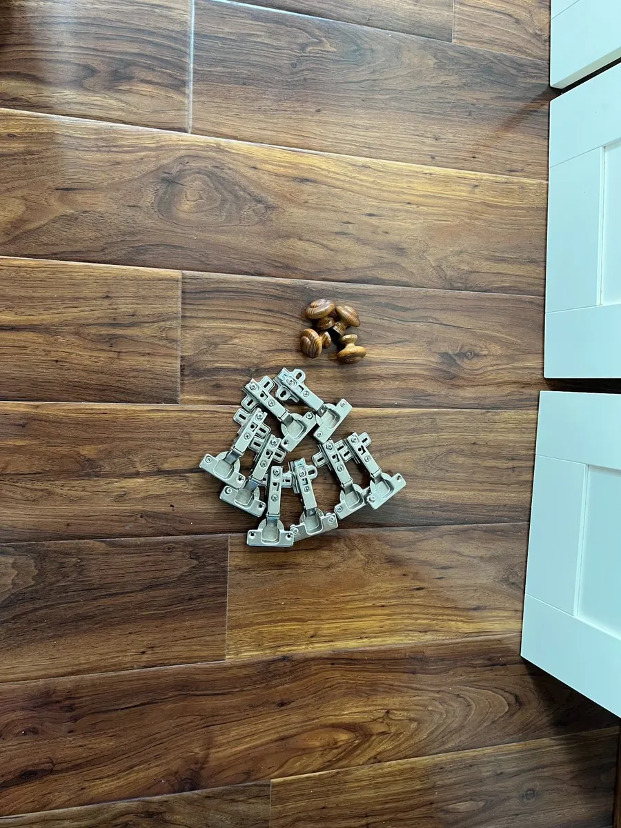 4 Wardrobe Doors available € 60 - Image 4